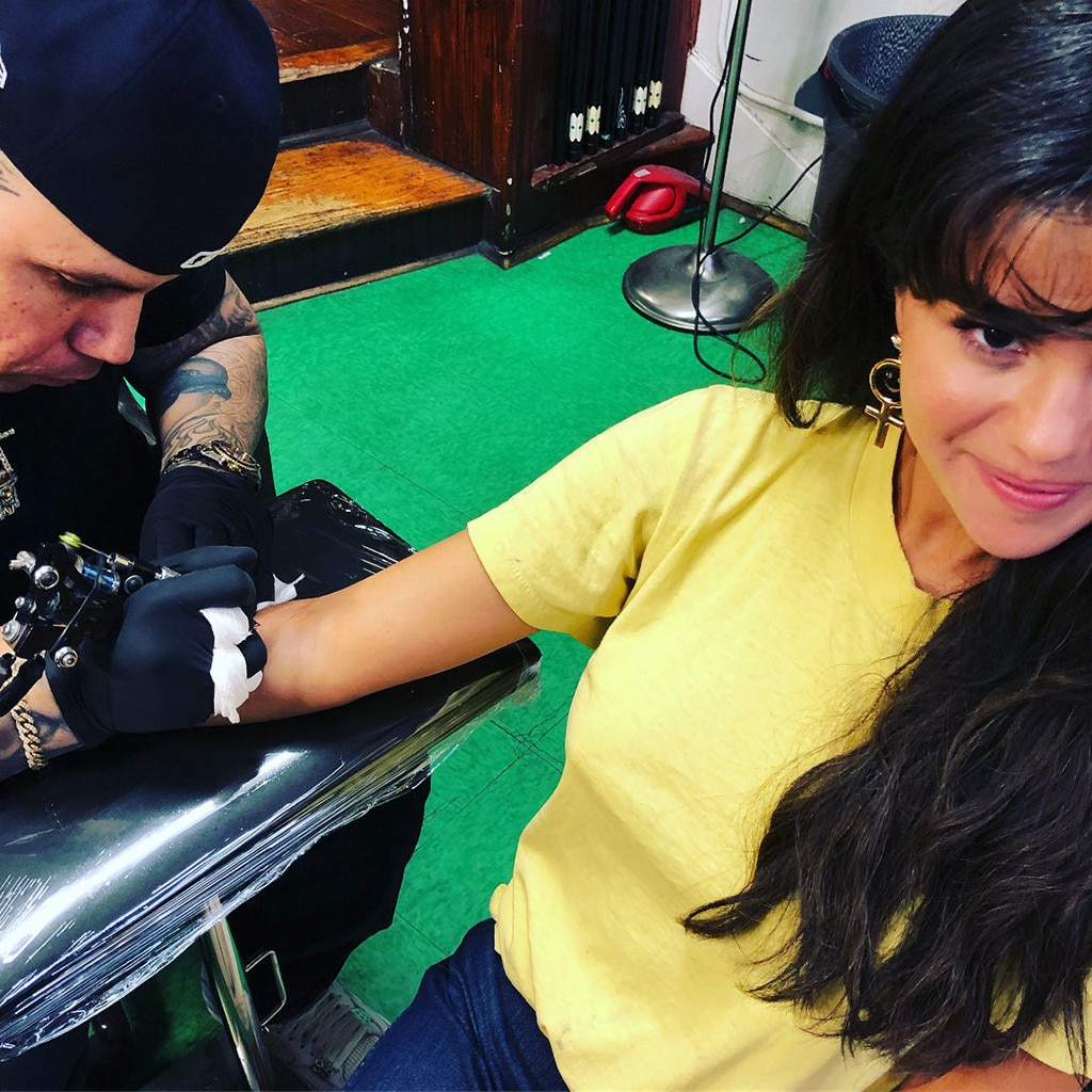 Hailey Baldwins New Tattoo Looks Like Selena Gomezs Ring