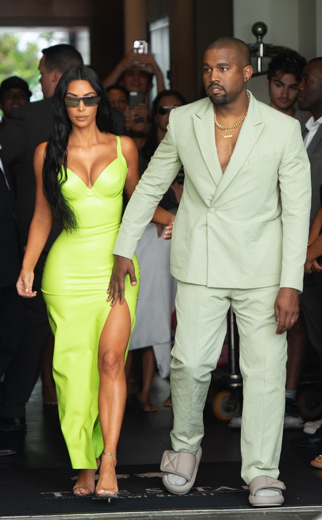 Kim Kardashian And Kanye West From The Big Picture Todays Hot Photos E News 