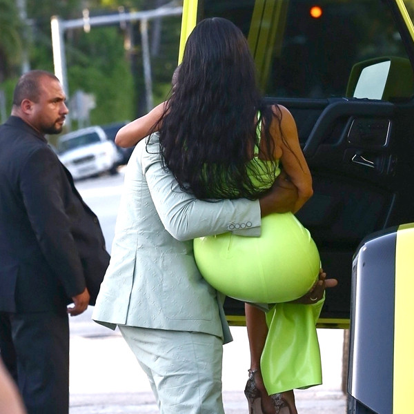 Kim Kardashian & Kanye West Step Out in Style for 2 Chainz's Wedding in  Miami: Photo 4130743, Kanye West, Kim Kardashian Photos