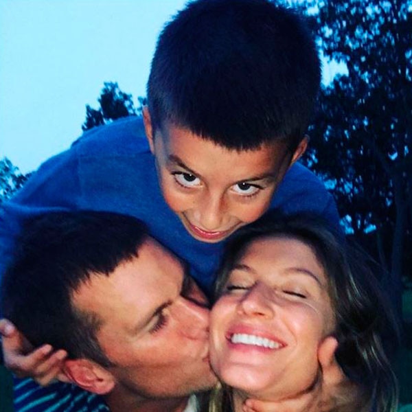 Tom Brady, Con trai của Bridget Moynahan Jack là tôi nhỏ của bố anh ấy trong bức ảnh mới