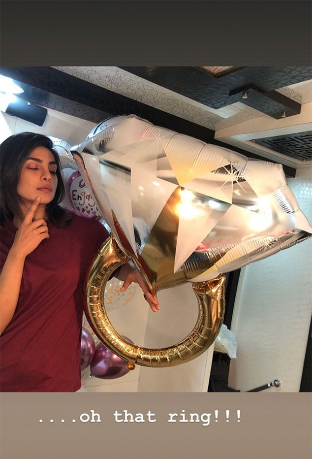 Priyanka Chopra, Balloon, Engagement Ring