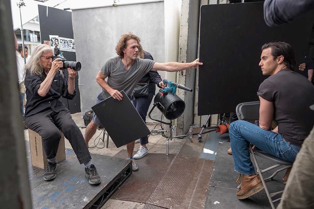 Milo Ventimiglia from Behind the Scenes of This Is Us Season 3 Photo