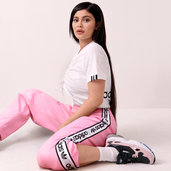 Huidige Korst toxiciteit Kylie Jenner Is Part of the Adidas Family With Kendall and Kanye West - E!  Online