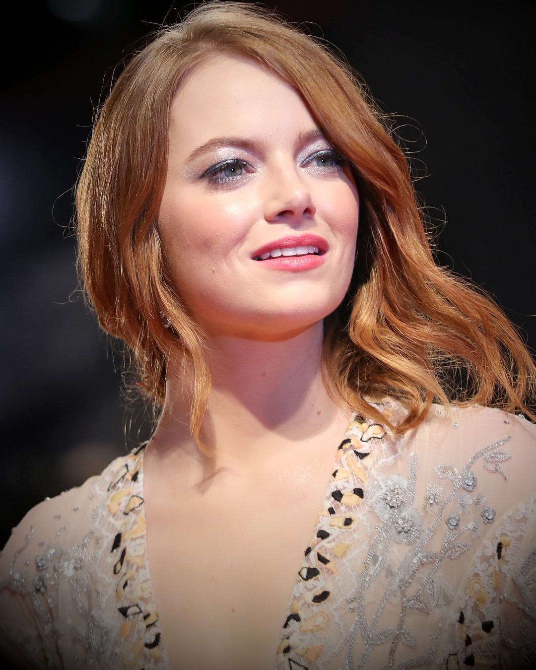 Emma Stone Stuns In Grecian-Inspired Gown By Louis Vuitton On Bleat Red  Carpet