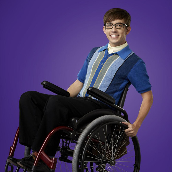 ¡La increíble transformación de Kevin McHale, Artie en Glee! ¡La increíble transformación de Kevin McHale, Artie en Glee!... 