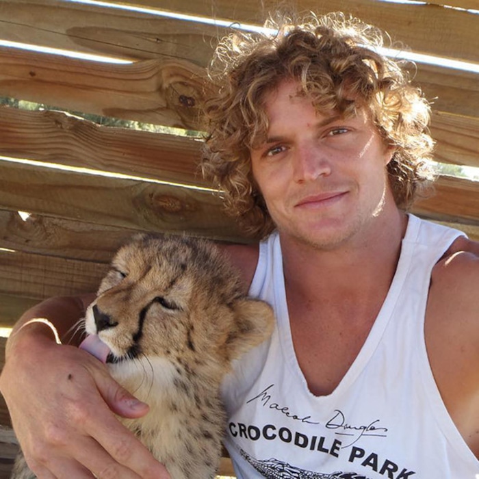 View Bachelor Nick Cummins Cast Pics