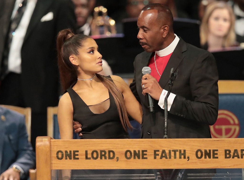 Bishop Sorry for Touching Ariana Grande at Aretha Franklin Funeral ...