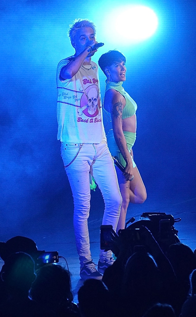 G Eazy Kisses Halsey Onstage Amid Reconciliation Rumors Mgk Feud E Online Uk G Eazy Kisses Halsey Onstage Amid Reconciliation Rumors Mgk Feud E Online Uk