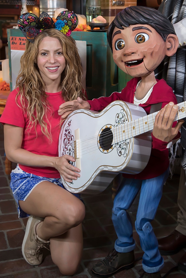 Shakira, Disneyland