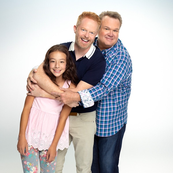 twist the modern family death is a human not the dog e news faimly photo