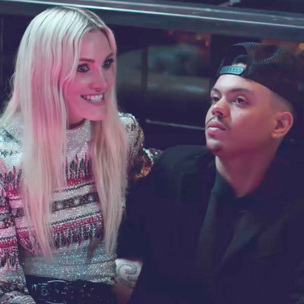 See Ashlee and Evan Debut Their New Song "Paris"(01)