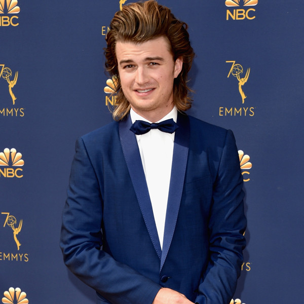 Джо кири биография. Joe Keery 2022. Джо Кири. Джо Кири родители. Маллет Джо Кири.