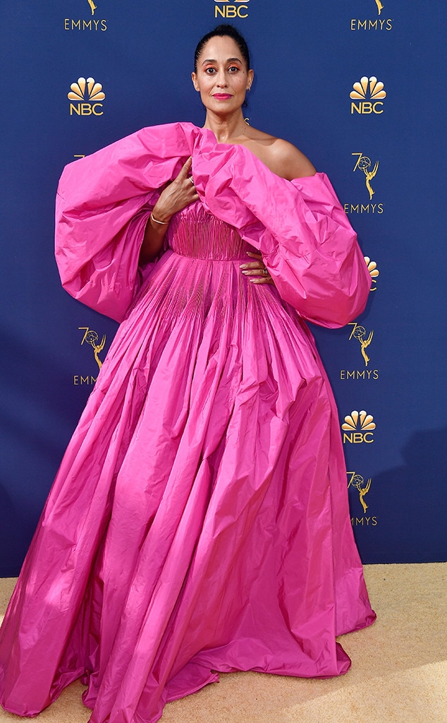 2018 emmy red carpet hotsell