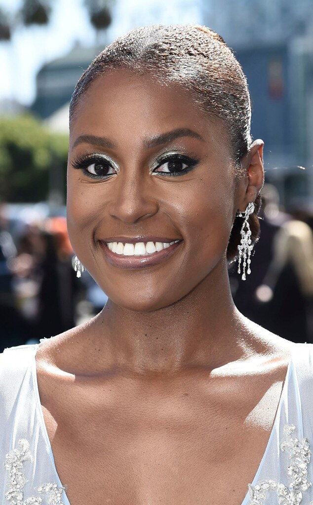 Issa Rae From Best Beauty At The Emmy Awards 2018 E News