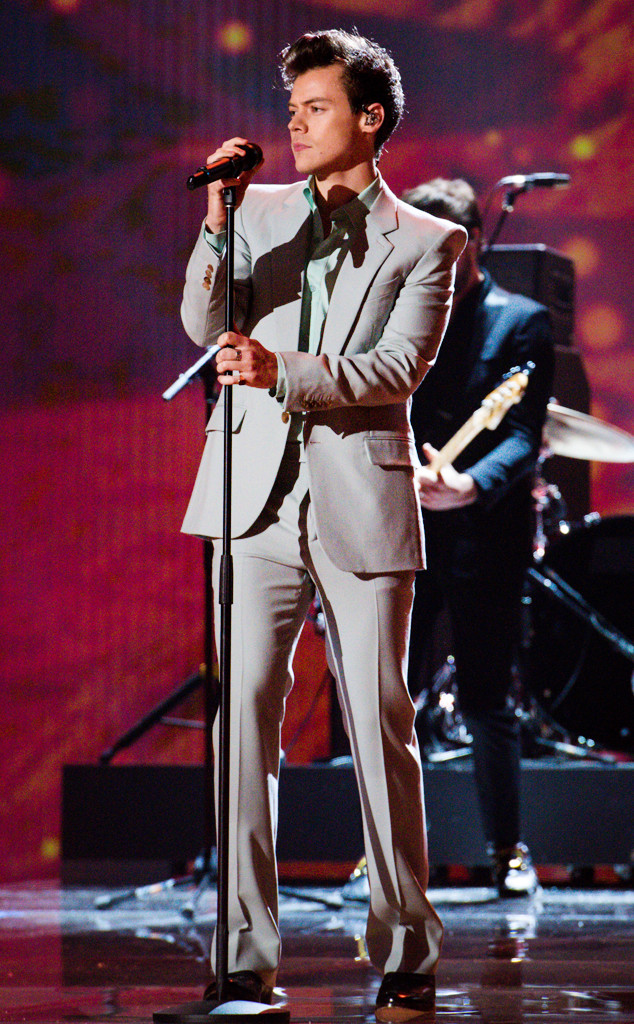 Pcas Style Star Finalist Harry Styles Most Incredible Looks E Online