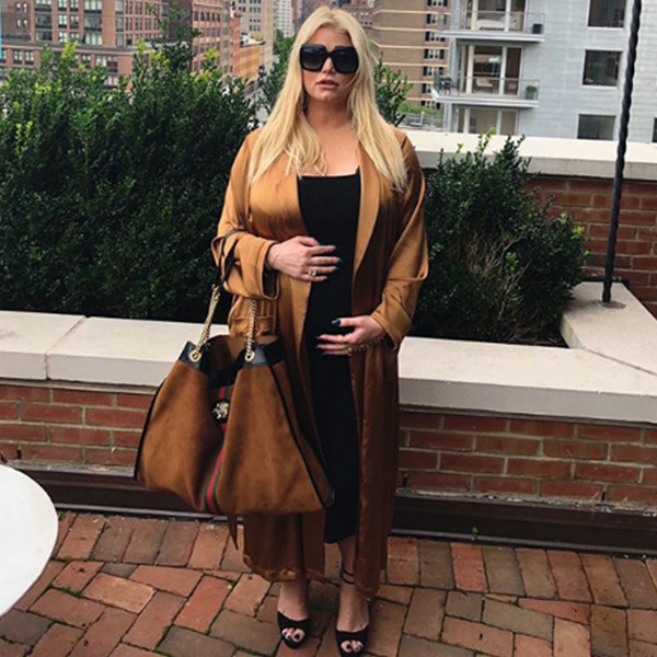 Jessica Simpson's Bag Style: Pregnant Star Shows Off Orange Hermès