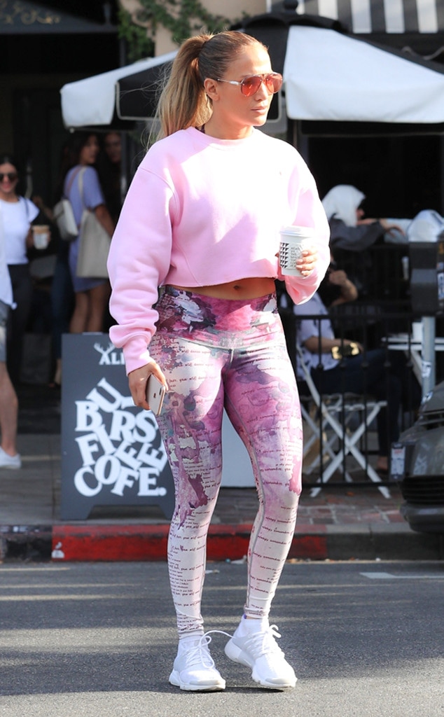 ESC: Fall Sweater Trends, Jennifer Lopez