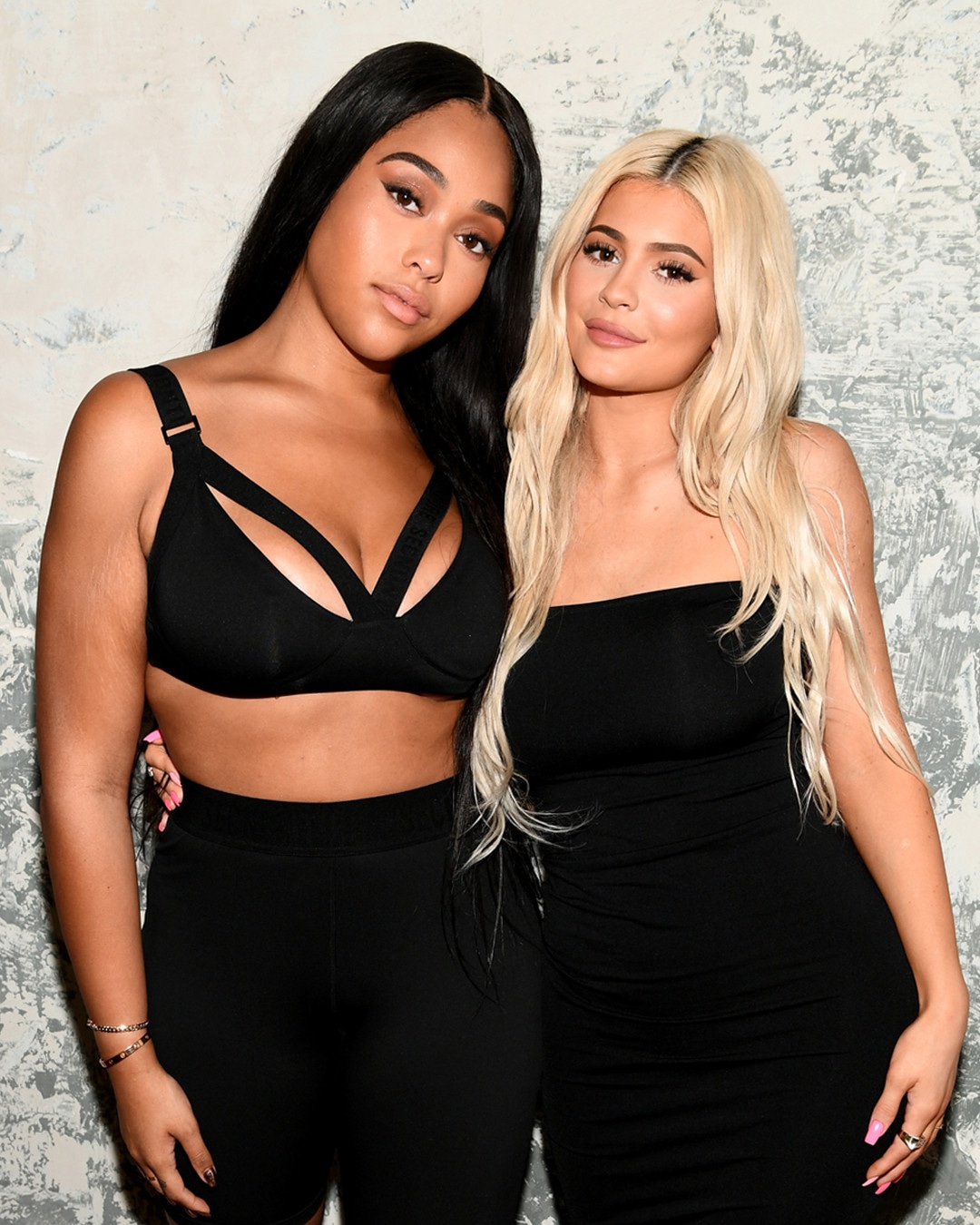 ESC: Jordyn Woods, Kylie Jenner 