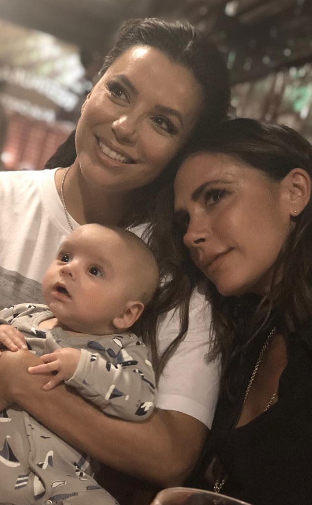 Victoria Beckham Finally Meets Eva Longoria S Son See The Sweet Photo E Online Victoria Beckham Finally Meets Eva Longoria S Son See The Sweet Photo E Online