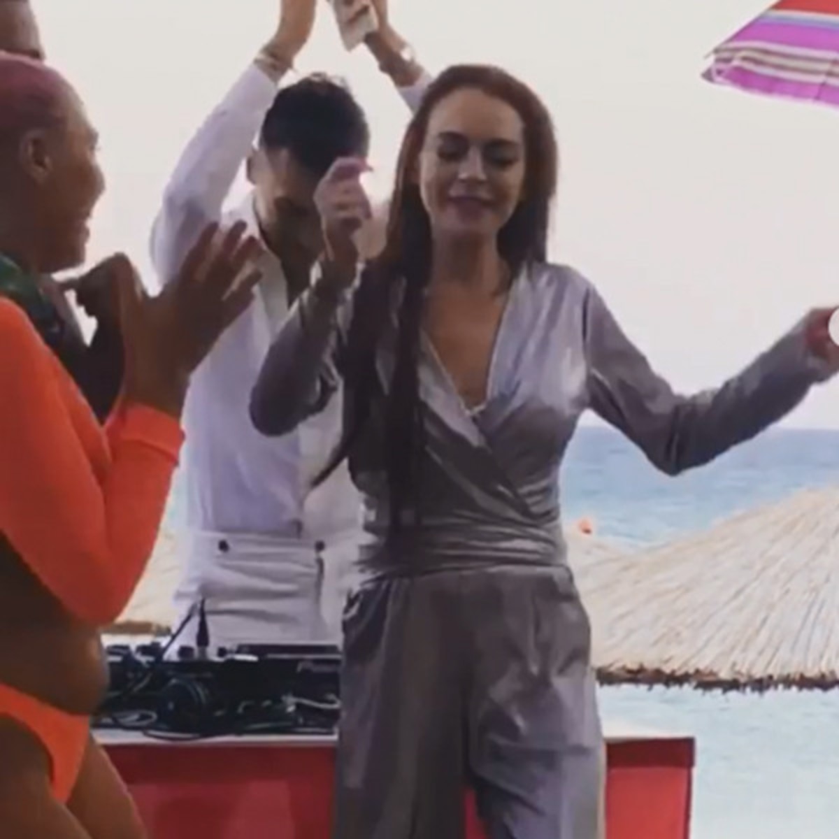 Lindsay Lohan Turns Dance Moves Into Viral Challenge: ''Do the Lilo'' - E! Online - CA