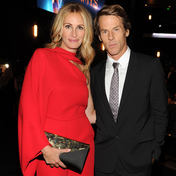 Julia Roberts Makes Rare Comment About Husband Danny Moder