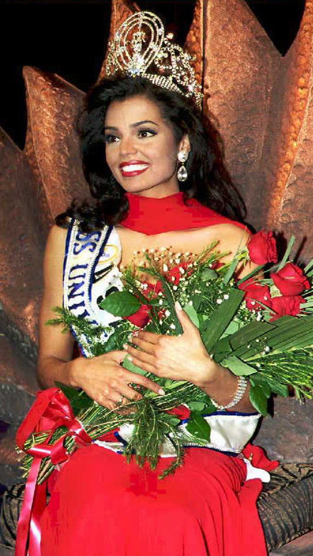 Chelsi Smith, Miss Universe 1995