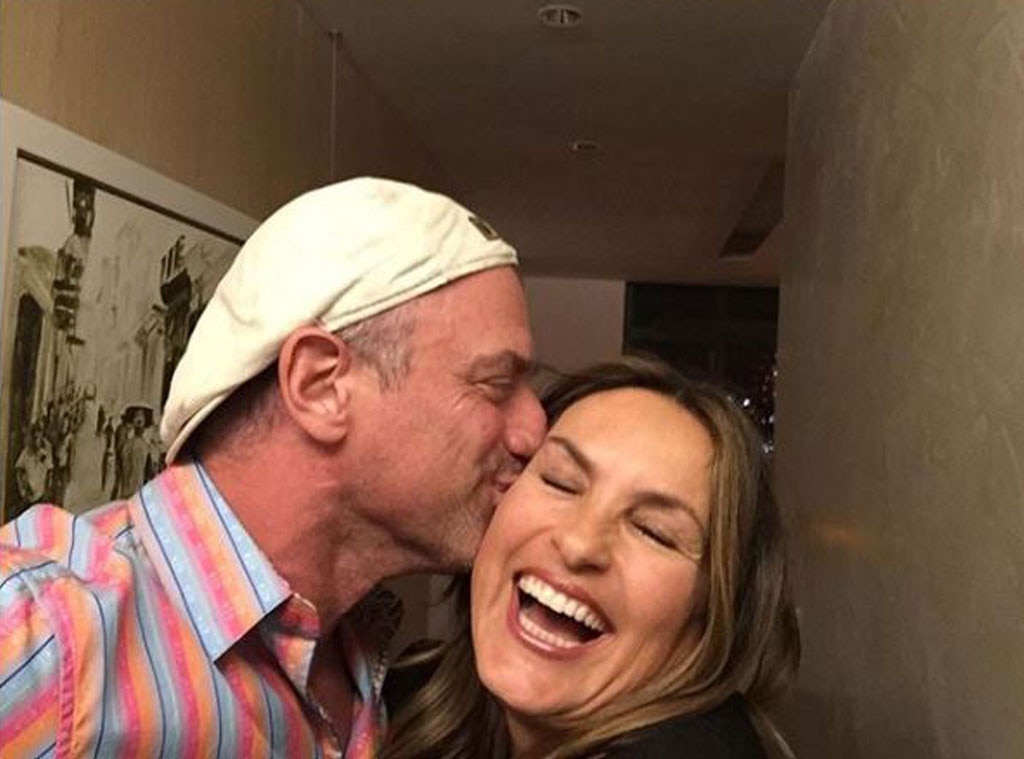 Kiss Kiss from Mariska Hargitay & Christopher Meloni's Best Reunions ...