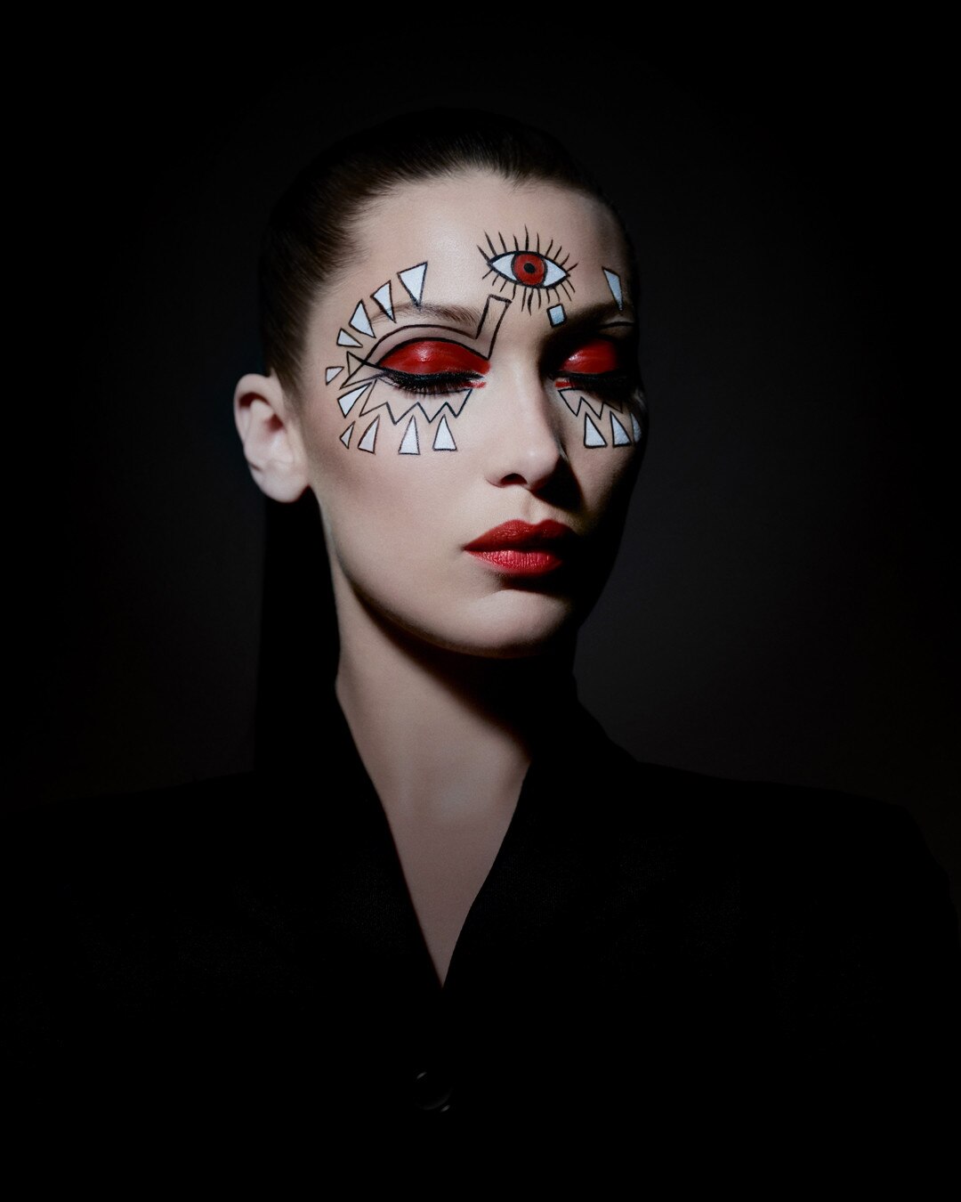 Bella Hadid Reveals Halloween Makeup in 