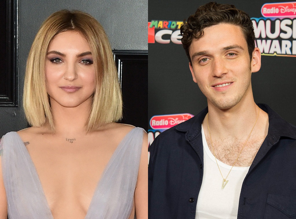 Julia Michaels' Blue Hair Transformation: See Her Bold New Look - wide 2