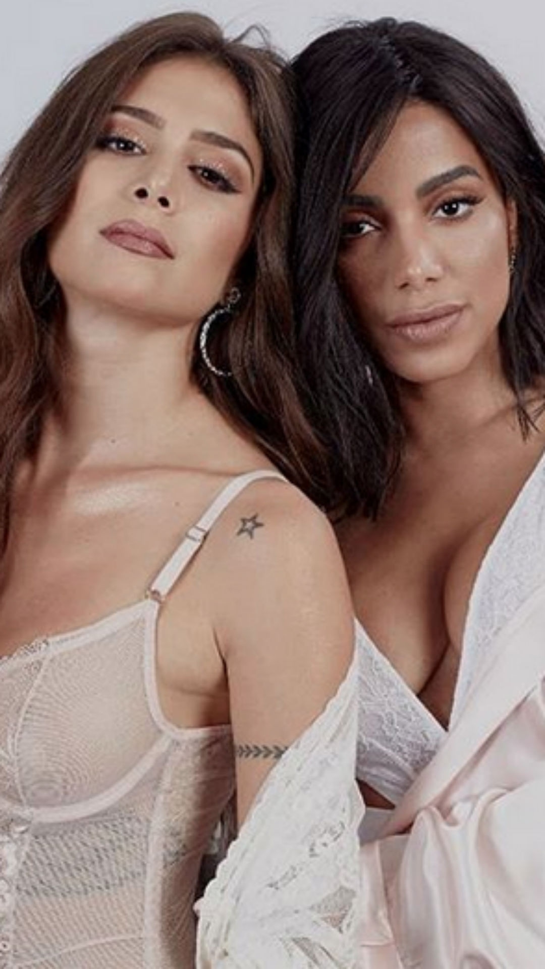 Anitta, Greeicy, Jacuzzi