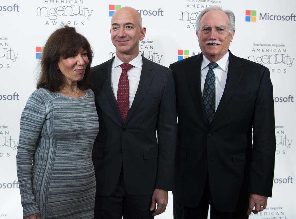 Jeff Bezos, Mike Bezos, Jackie Bezos