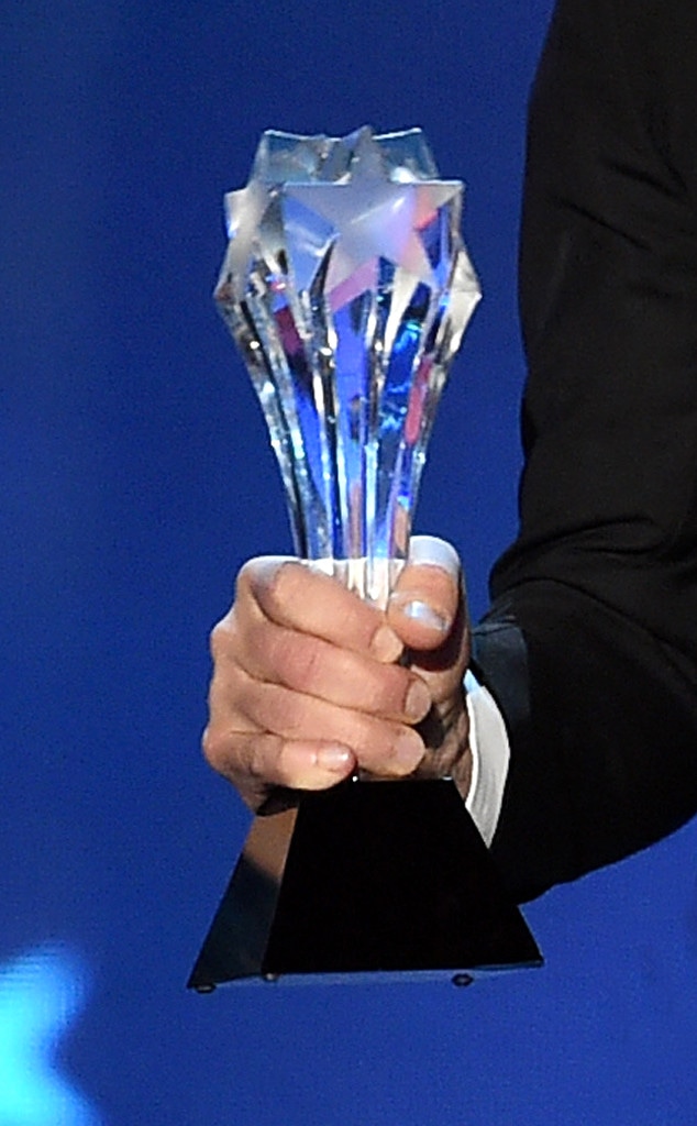 Critics Choice Awards, trophy