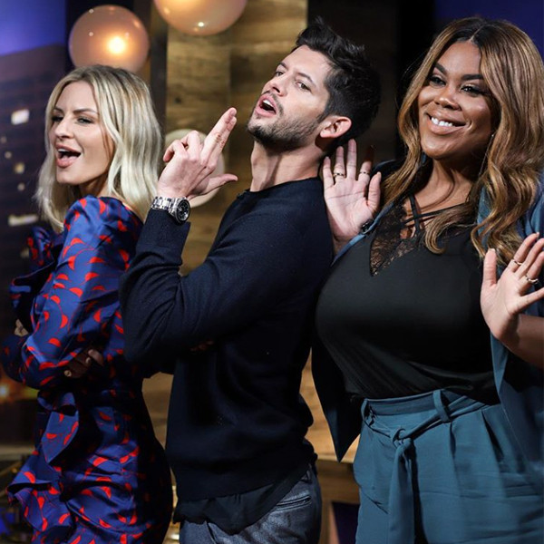 LOL! Nightly Pop Co-Hosts Talk Hangovers, Crazy Dreams & More - E! Online