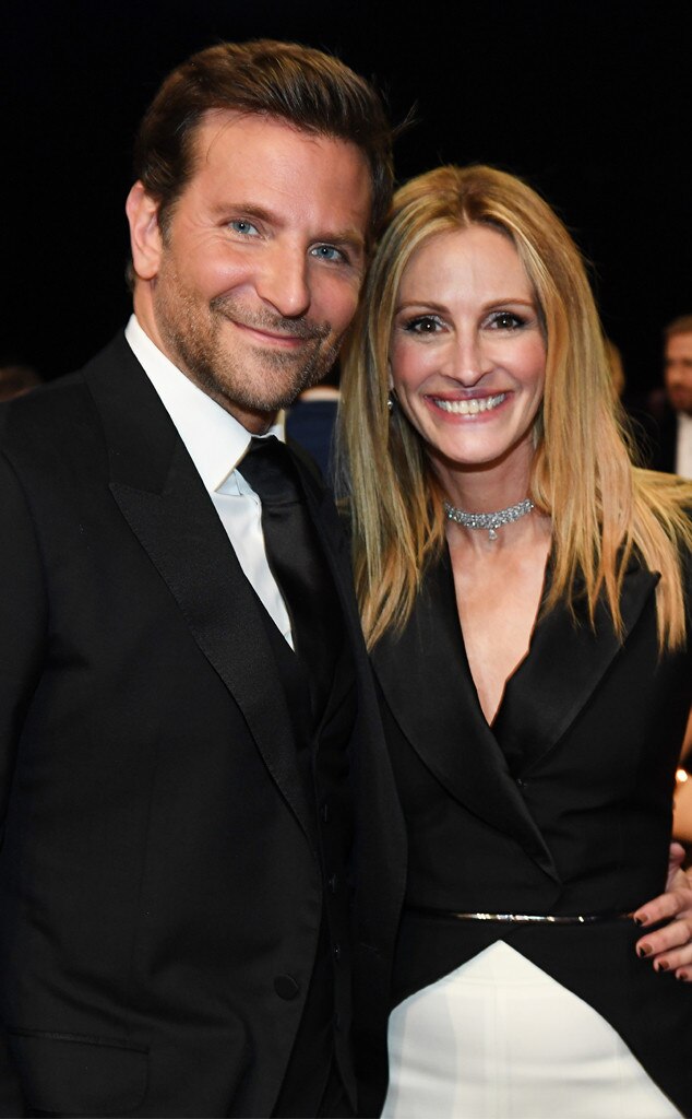 valentines day julia roberts and bradley cooper scenes