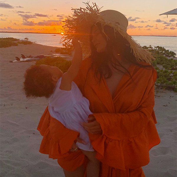 Kylie Jenner Lance Le Premier Anniversaire De Stormi Webster Avec Une Escapade A La Plage Sur Kardashians Kylie Jenner Lance Le Premier Anniversaire De Stormi Webster Avec Une Escapade A La Plage Sur Kardashians