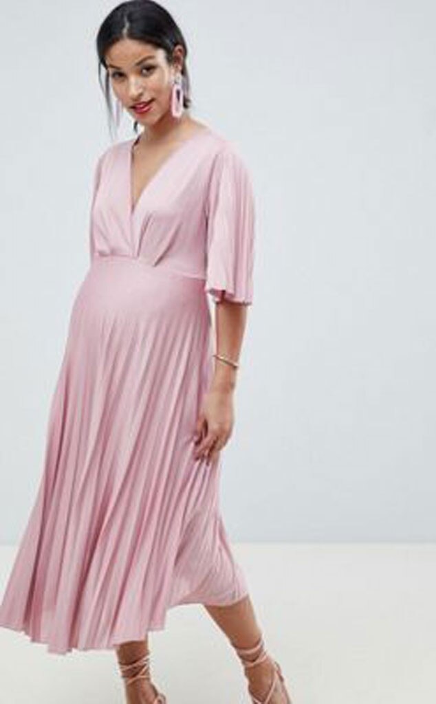 E-Comm: Fashion-Forward Maternity Wear 