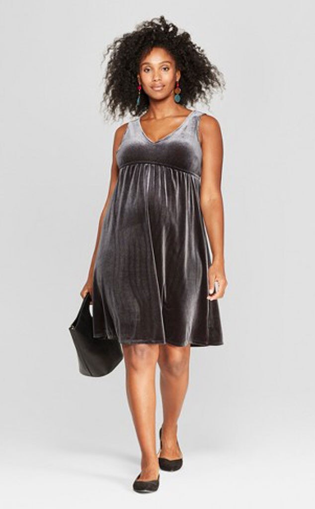 E-Comm: Fashion-Forward Maternity Wear 