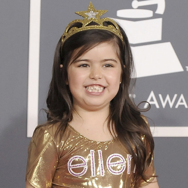 Watch 15 Year Old Sophia Grace S Surprising New Rap Music Video E Online Uk