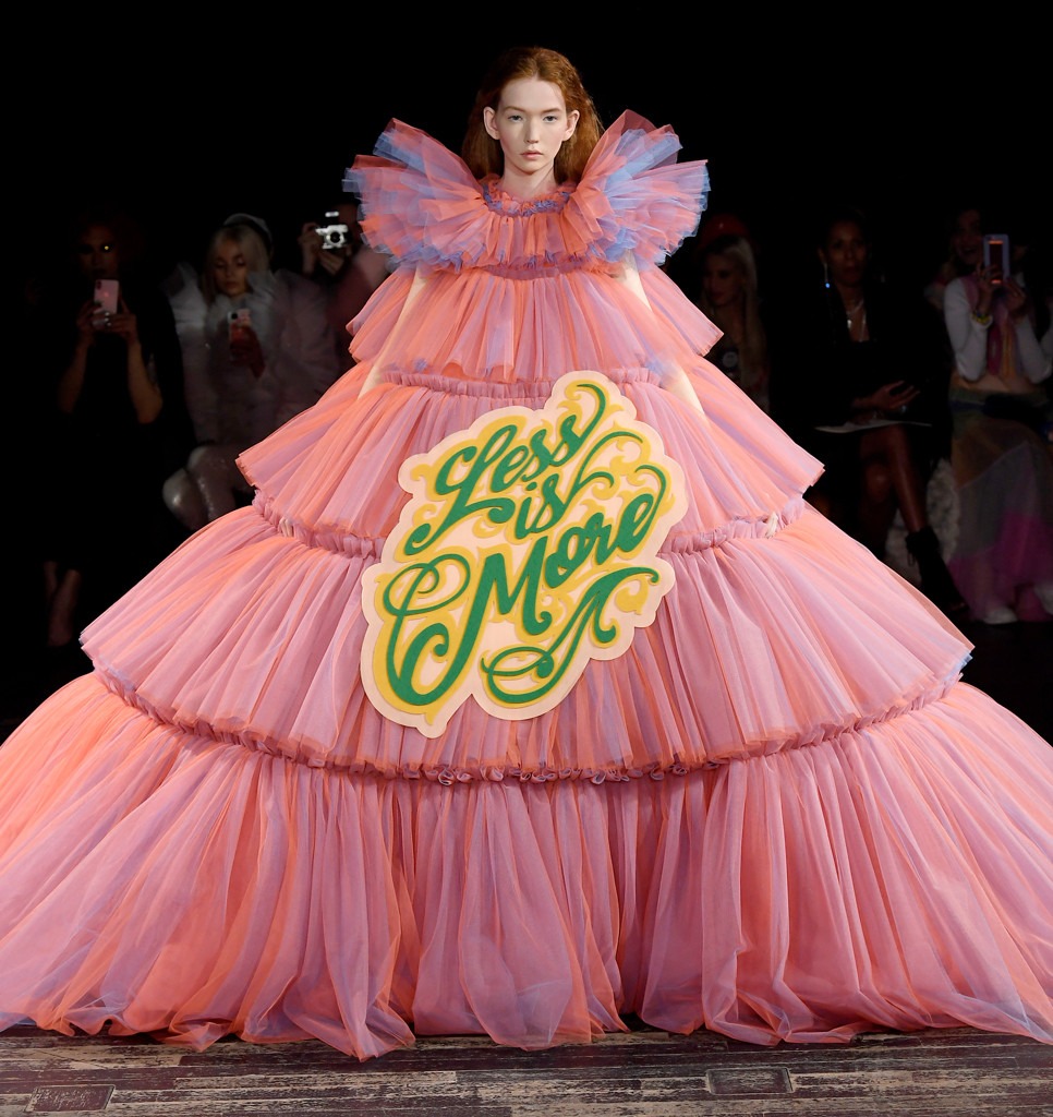 Model, Viktor & Rolf, Haute Couture, 2019 Paris Fashion Week