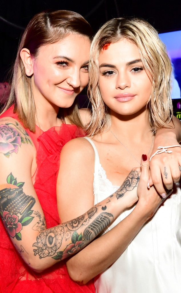 Julia Michaels, Selena Gomez