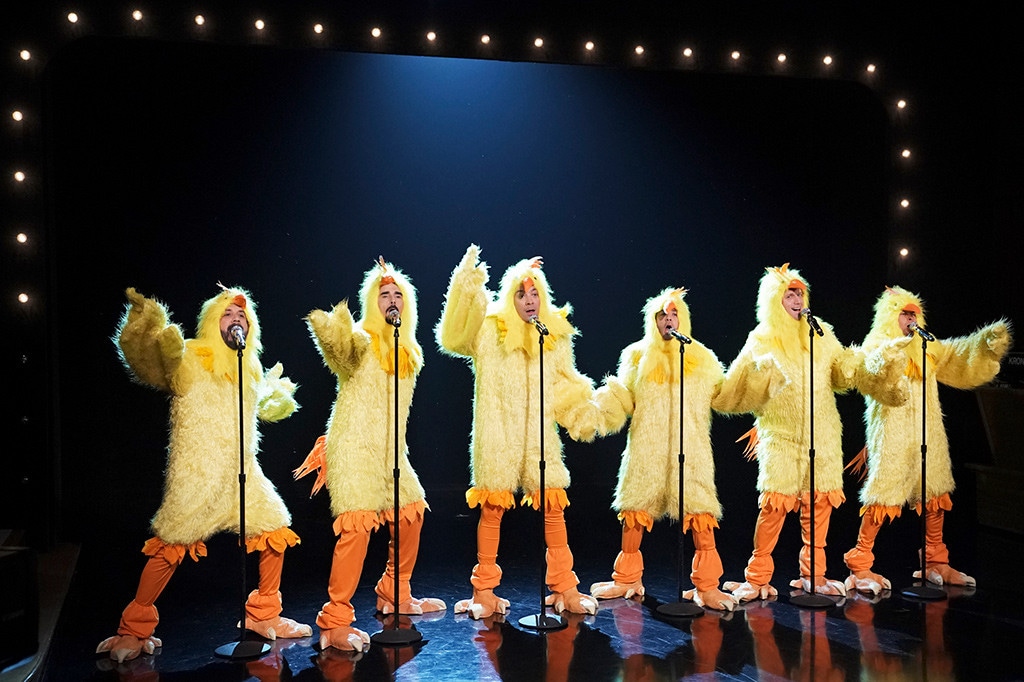 The Backstreet Boys Perform A Cluckin Good Version Of Everybody E Online The Backstreet Boys Perform A Cluckin Good Version Of Everybody E Online