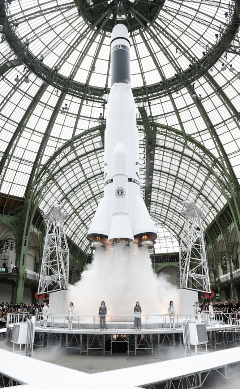 Chanel Fashion Show Fall/Winter 2017, Fashion Week Moments to Break the Internet