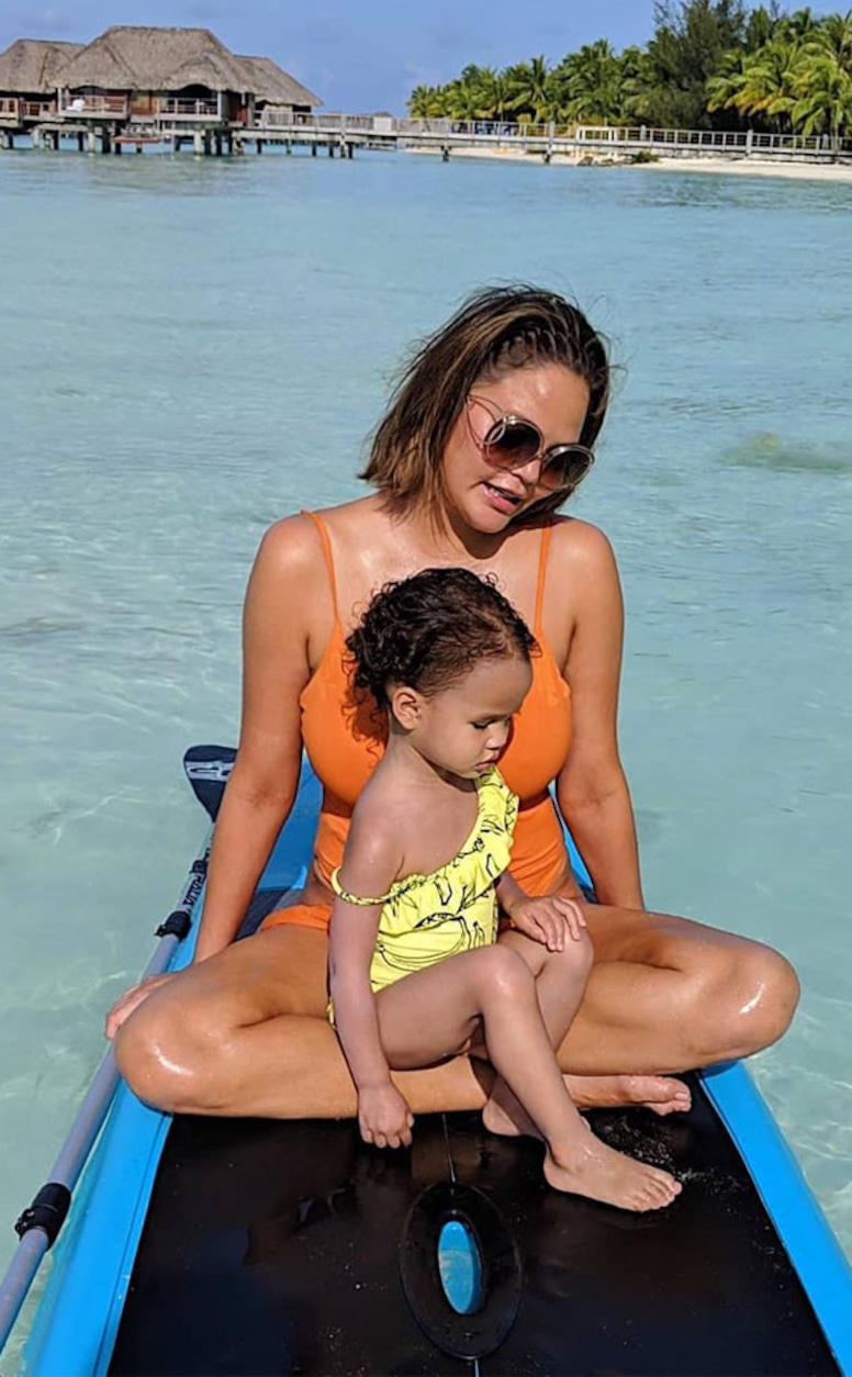 Chrissy Teigen, Luna Stephens