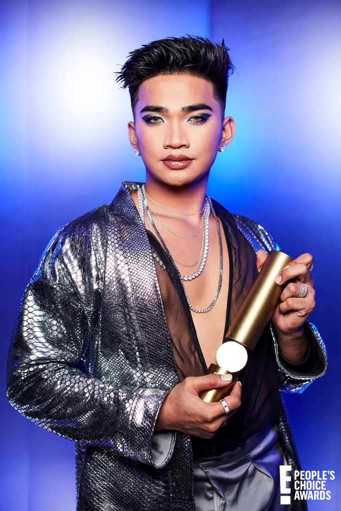 2020 E People S Choice Awards Submit Your Fan Favorite Nominations E Online