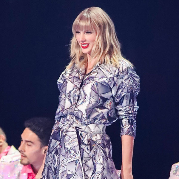 Taylor Swifts 2019 Amas Performance Everything We Know So