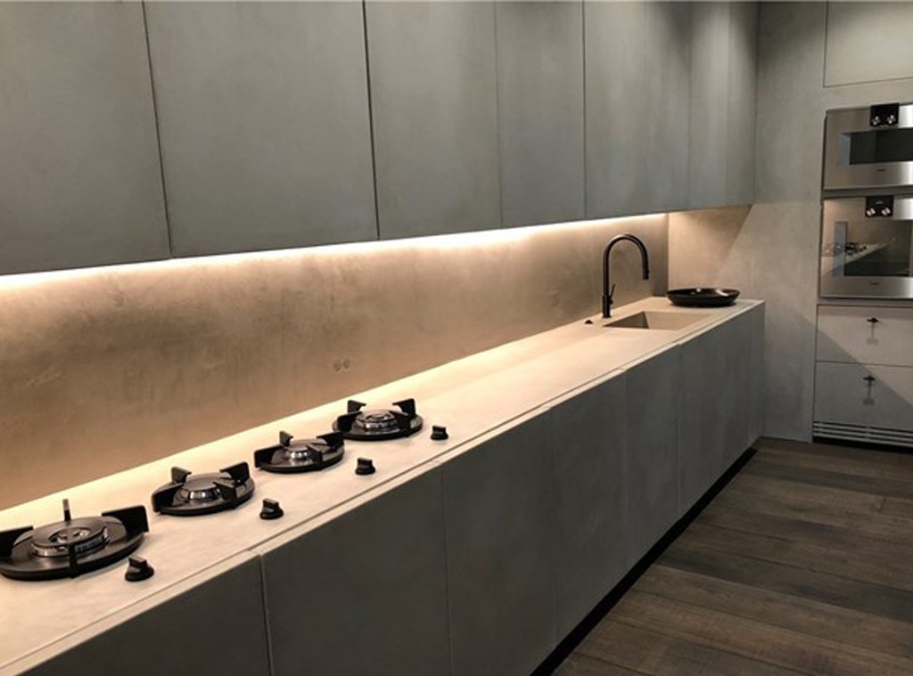 Go Inside Kim Kardashian And Kanye West S 3 5 Million Calabasas Condo E Online