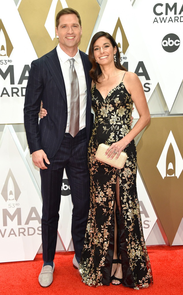 Walker Hayes, Laney Beville, 2019 CMA Awards, Red Carpet Fashion, Couples