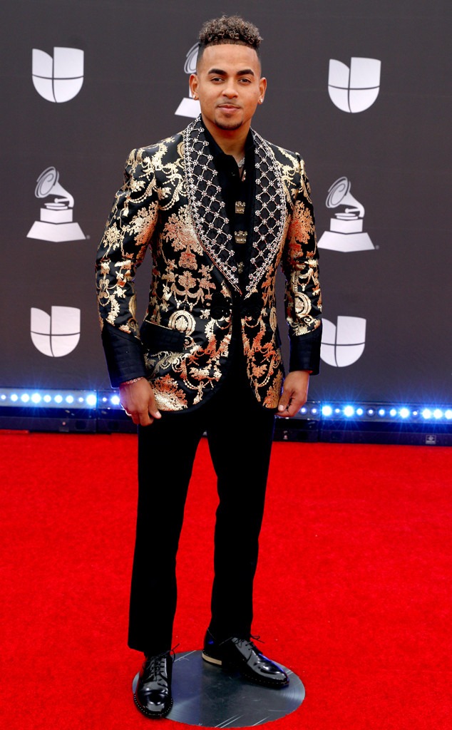 Ozuna, 2019 Latin Grammy Awards, Red Carpet Fashion