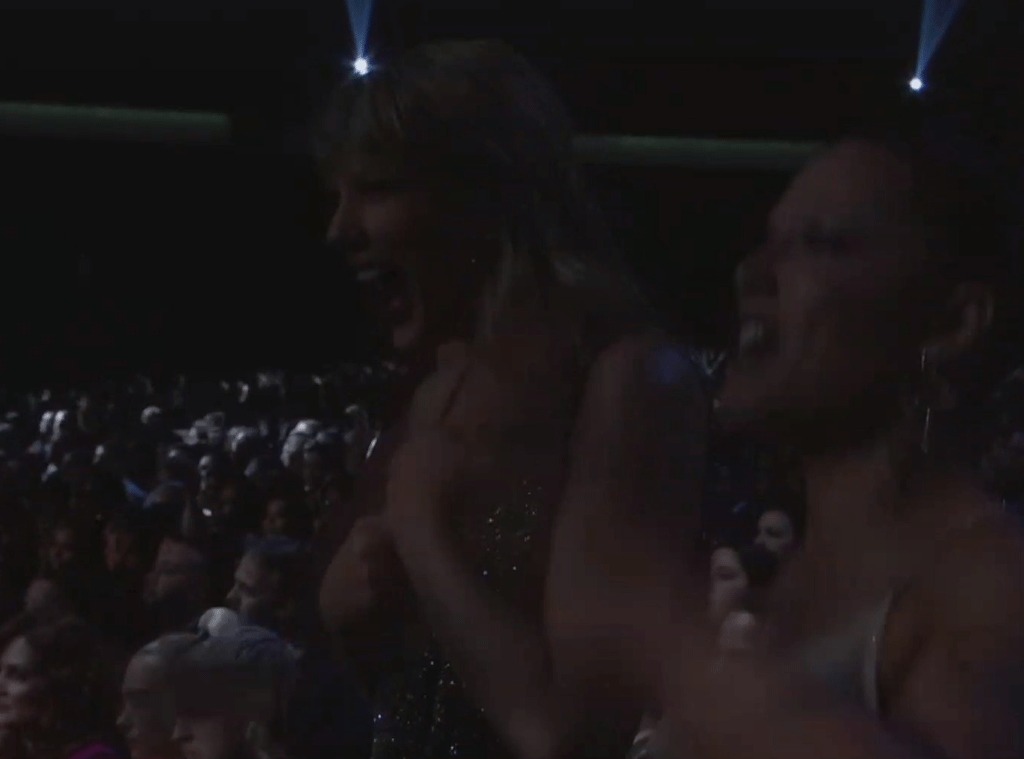 Taylor Swift, Selena Gomez, 2019 American Music Awards