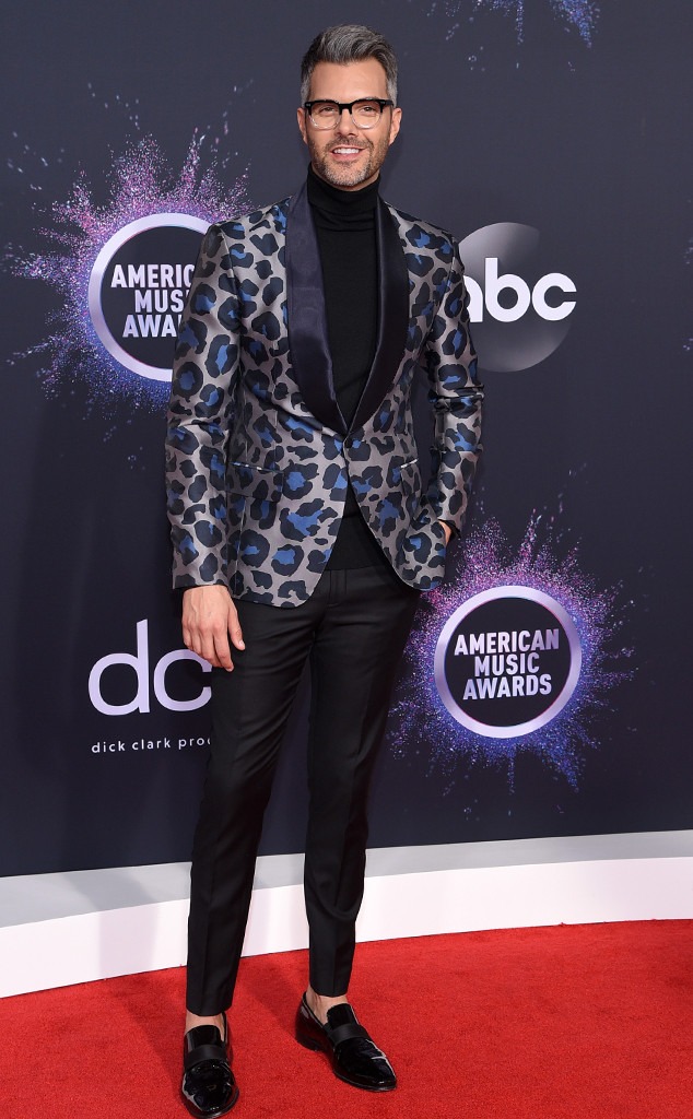 AJ Gibson, 2019 American Music Awards, Red Carpet Fashion